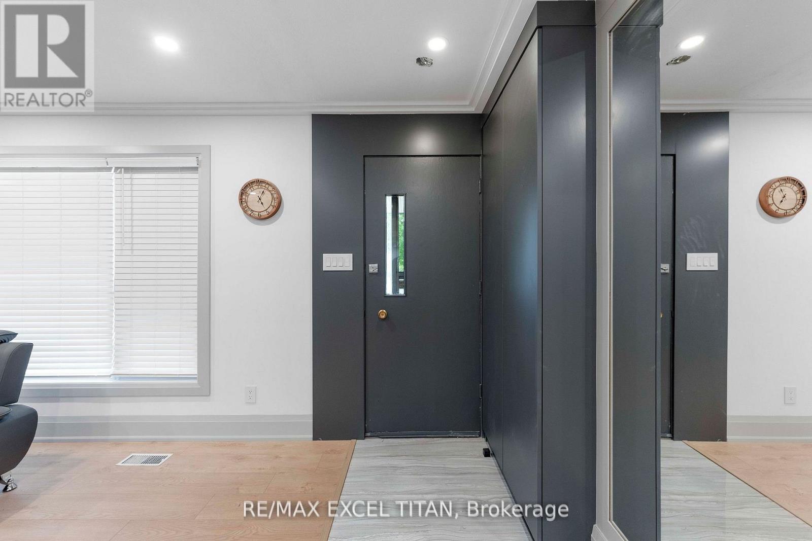 66 MARION CRESCENT - 4