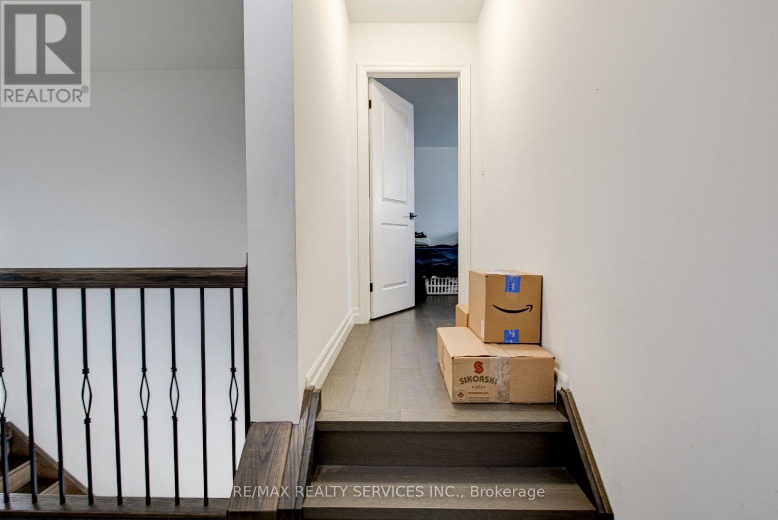240 TAMARACK BLVD BOULEVARD - 20