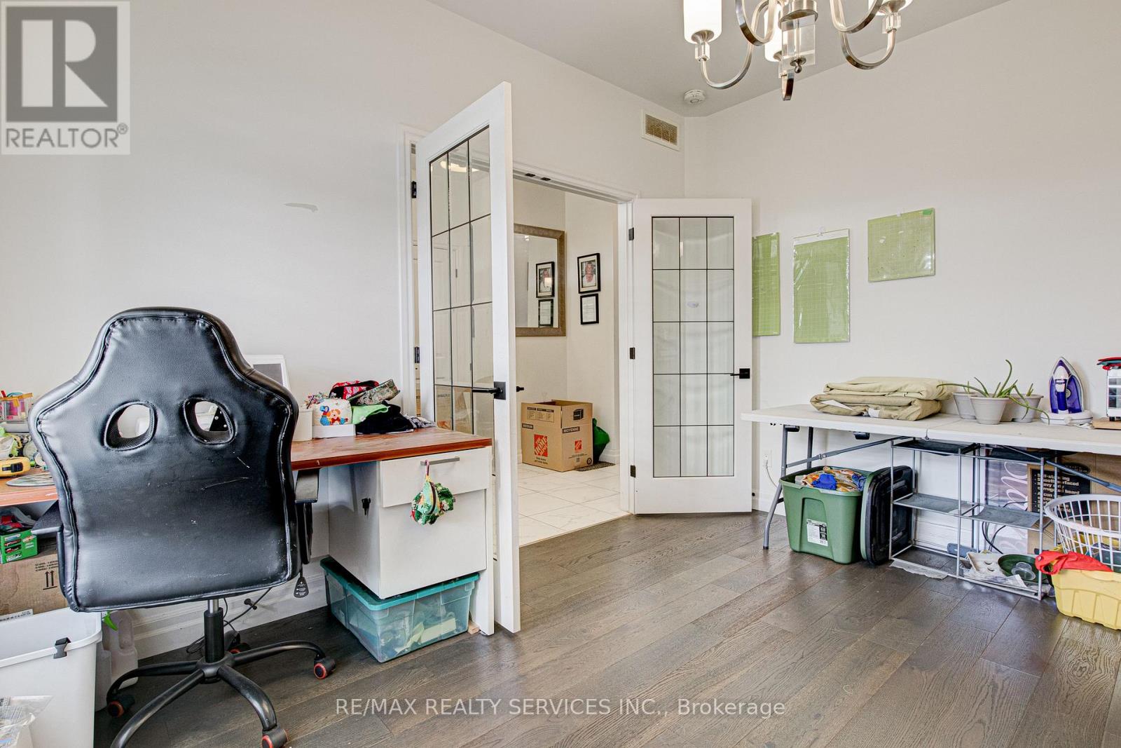 240 TAMARACK BLVD BOULEVARD - 3