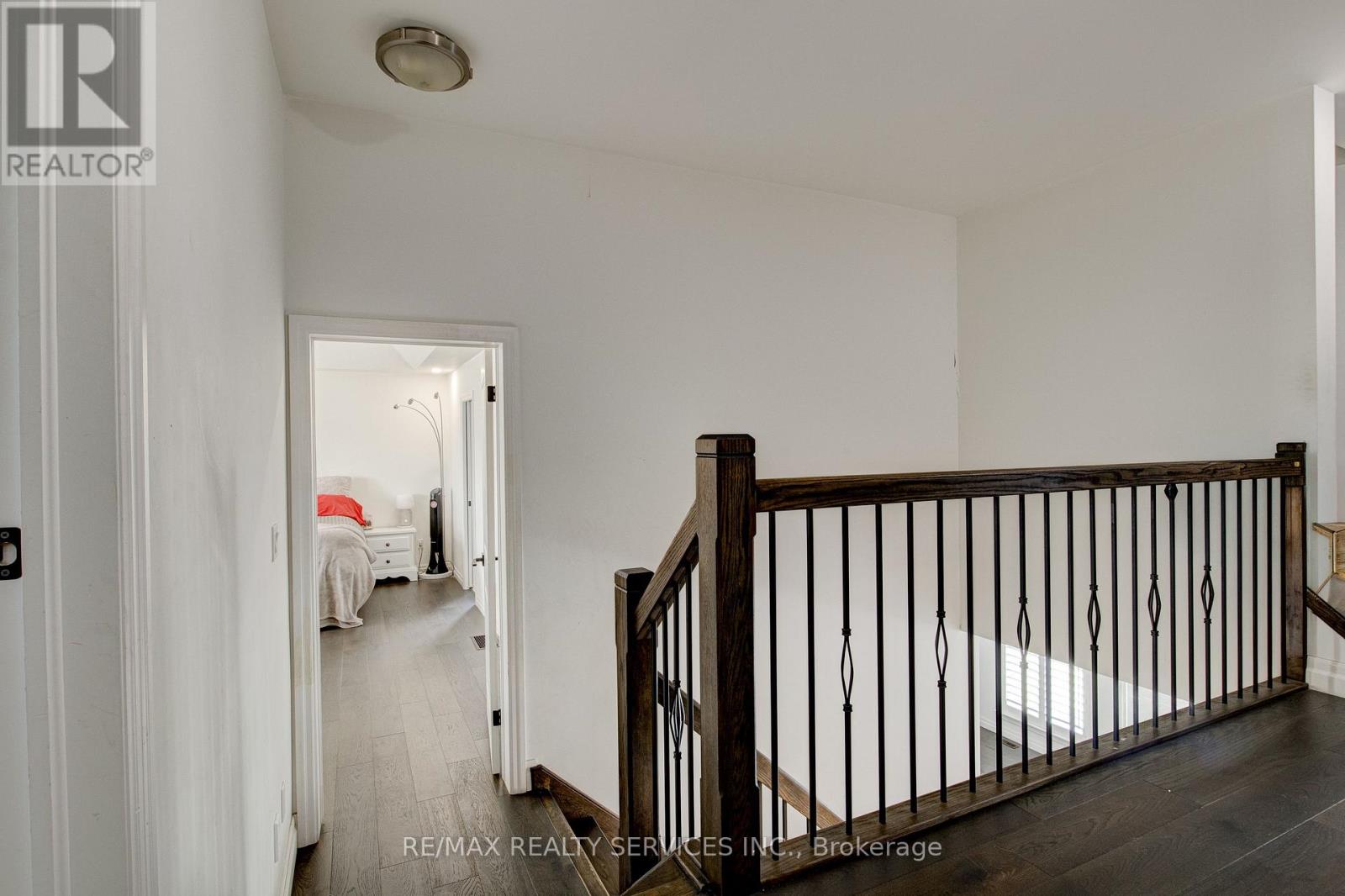 240 TAMARACK BLVD BOULEVARD - 27