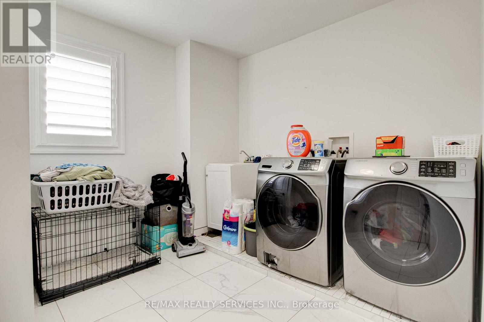 240 TAMARACK BLVD BOULEVARD - 28