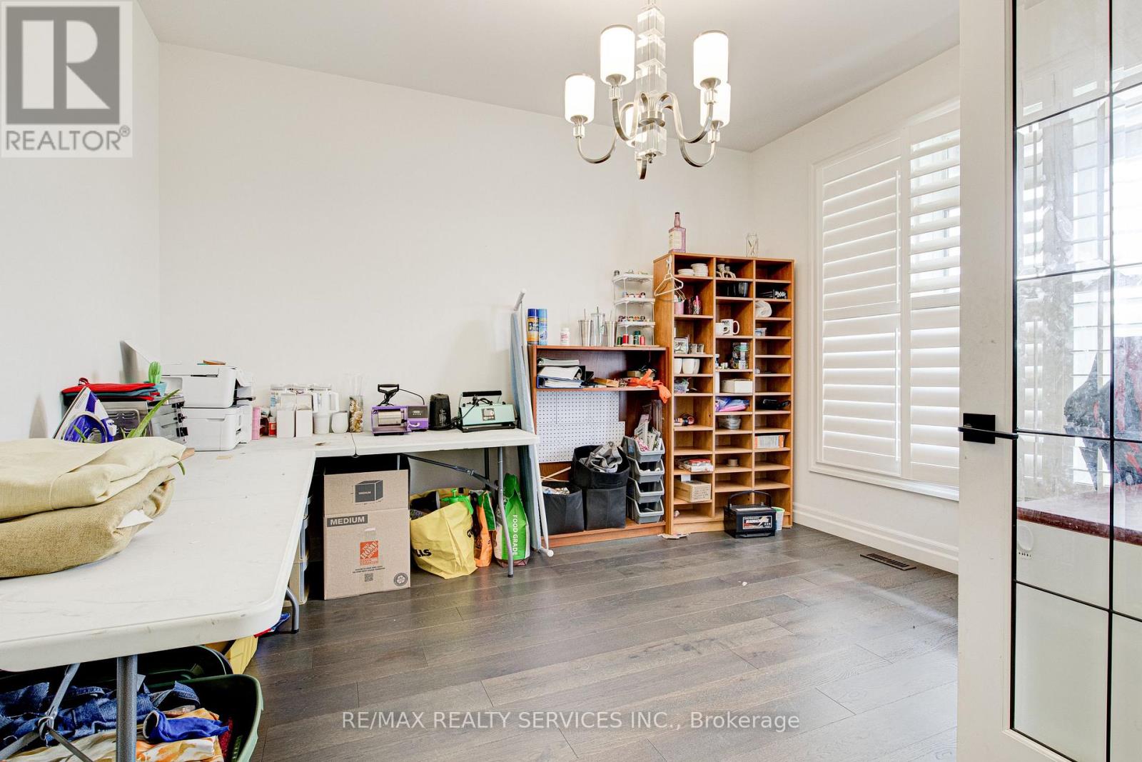 240 TAMARACK BLVD BOULEVARD - 6