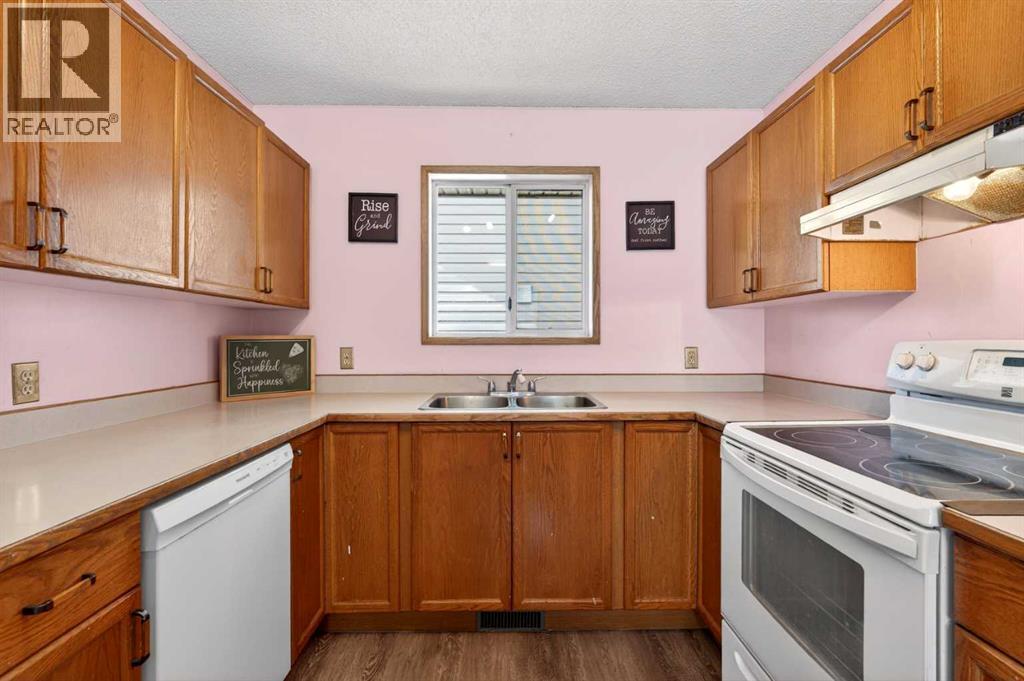 31 Martinridge Grove NE — photo 18