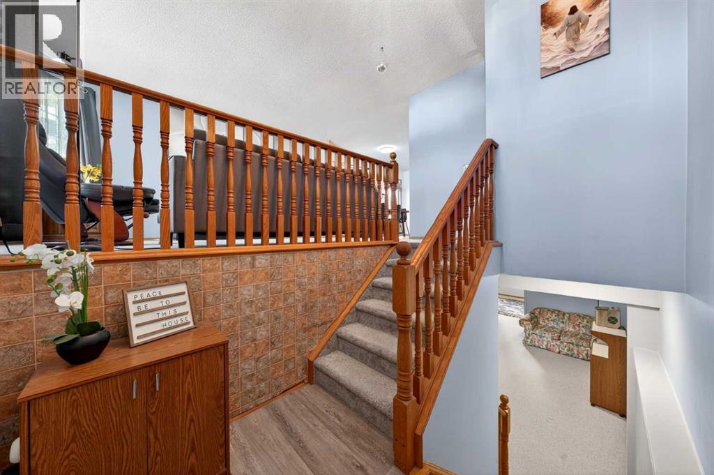 31 Martinridge Grove NE — photo 6