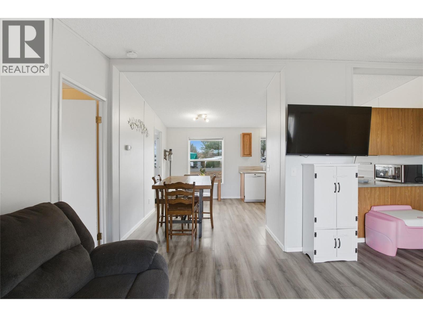 779 KLAHANIE Drive, Kamloops