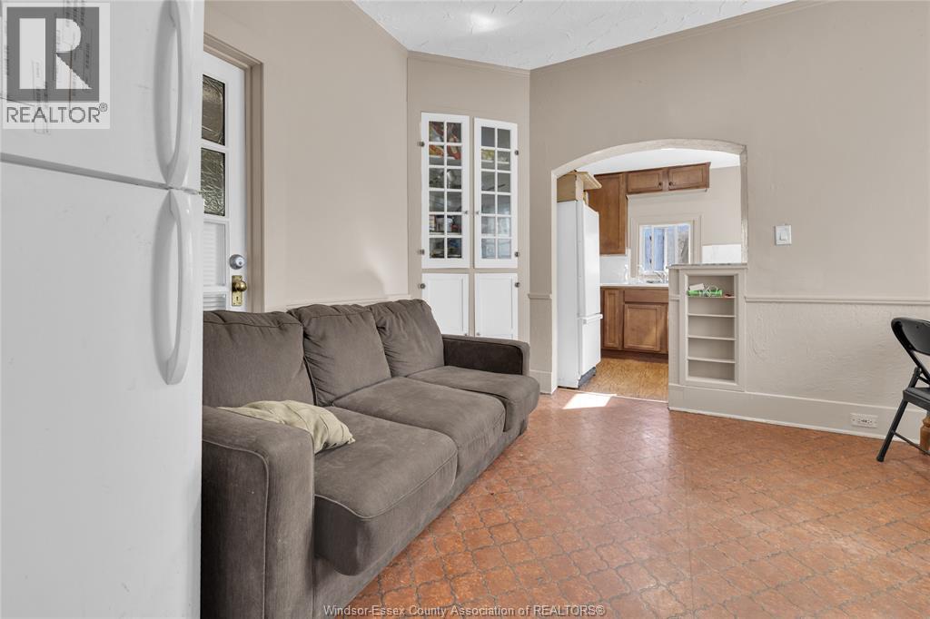 530-532 CAMPBELL AVENUE - 7