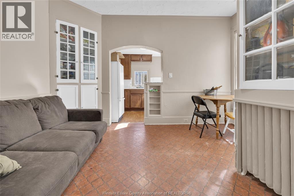 530-532 CAMPBELL AVENUE - 8