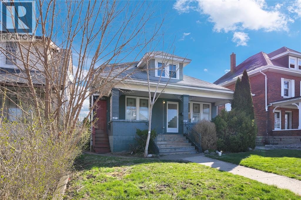 530-532 CAMPBELL AVENUE - 3
