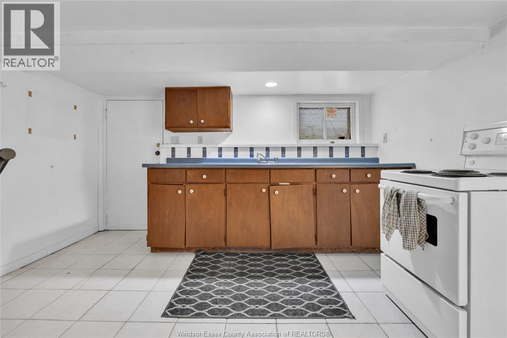 530-532 CAMPBELL AVENUE - 15
