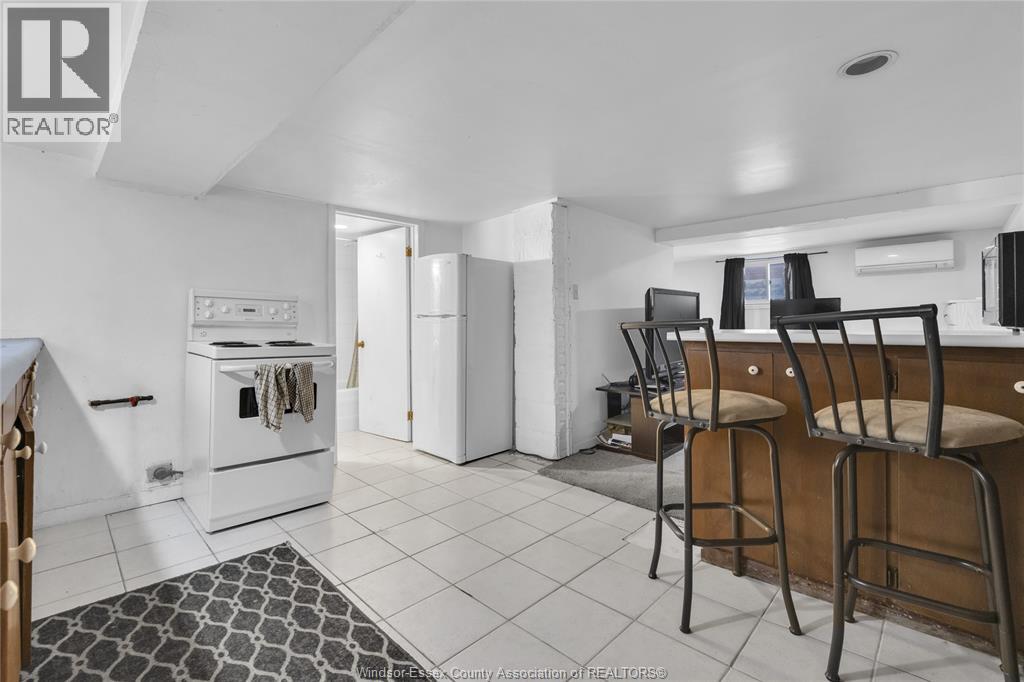 530-532 CAMPBELL AVENUE - 16