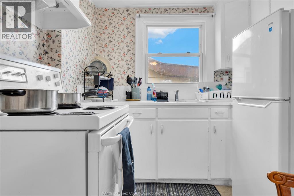 530-532 CAMPBELL AVENUE - 25