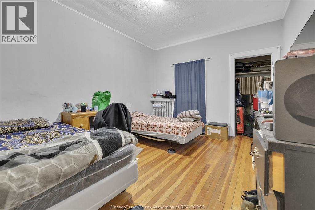 530-532 CAMPBELL AVENUE - 12