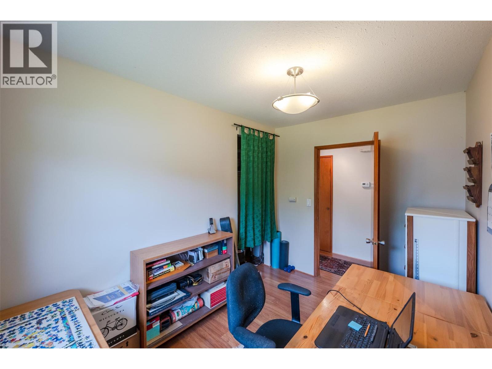 11819 Grant Avenue - 18