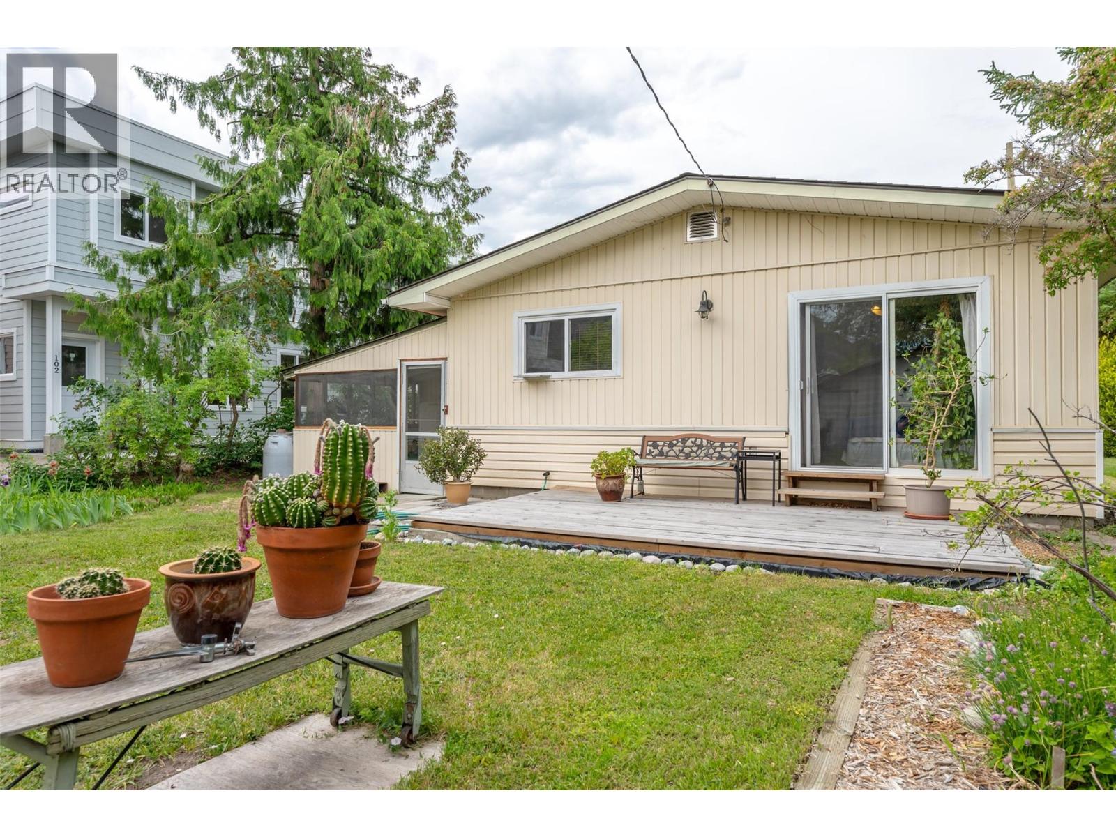 11819 Grant Avenue - 38