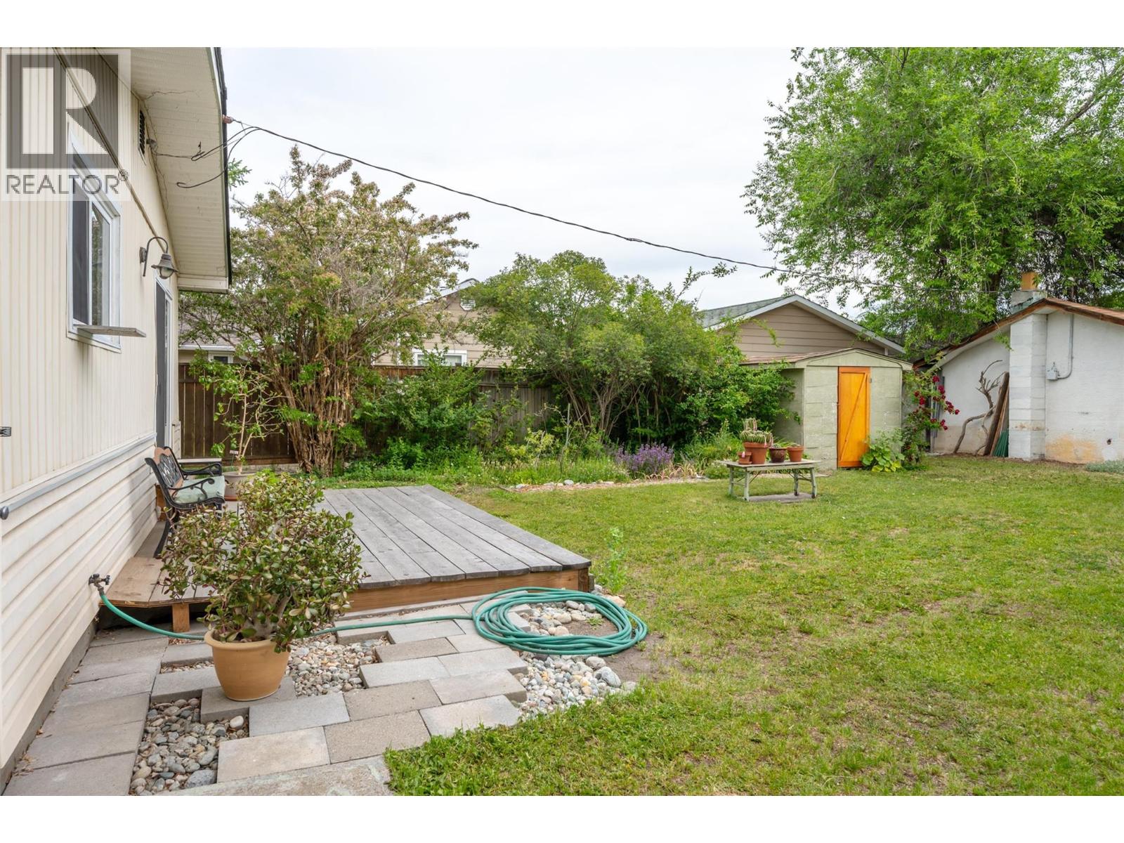 11819 Grant Avenue - 32