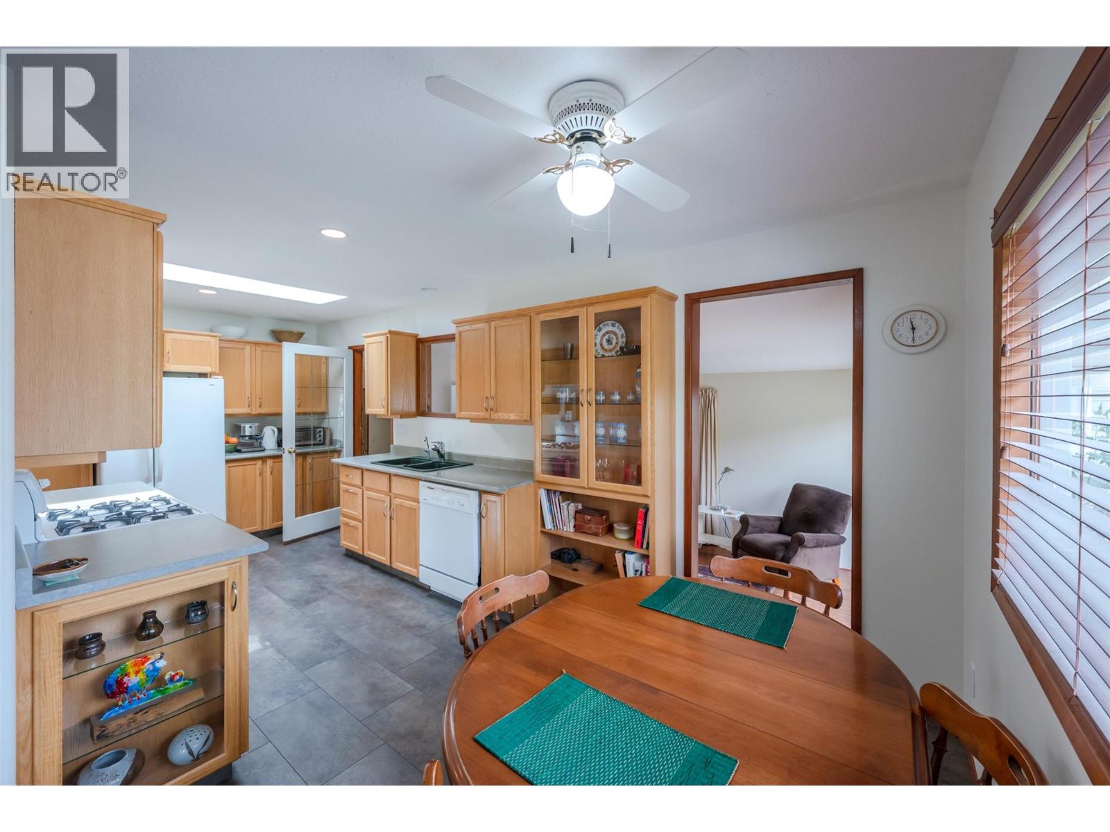 11819 Grant Avenue - 9