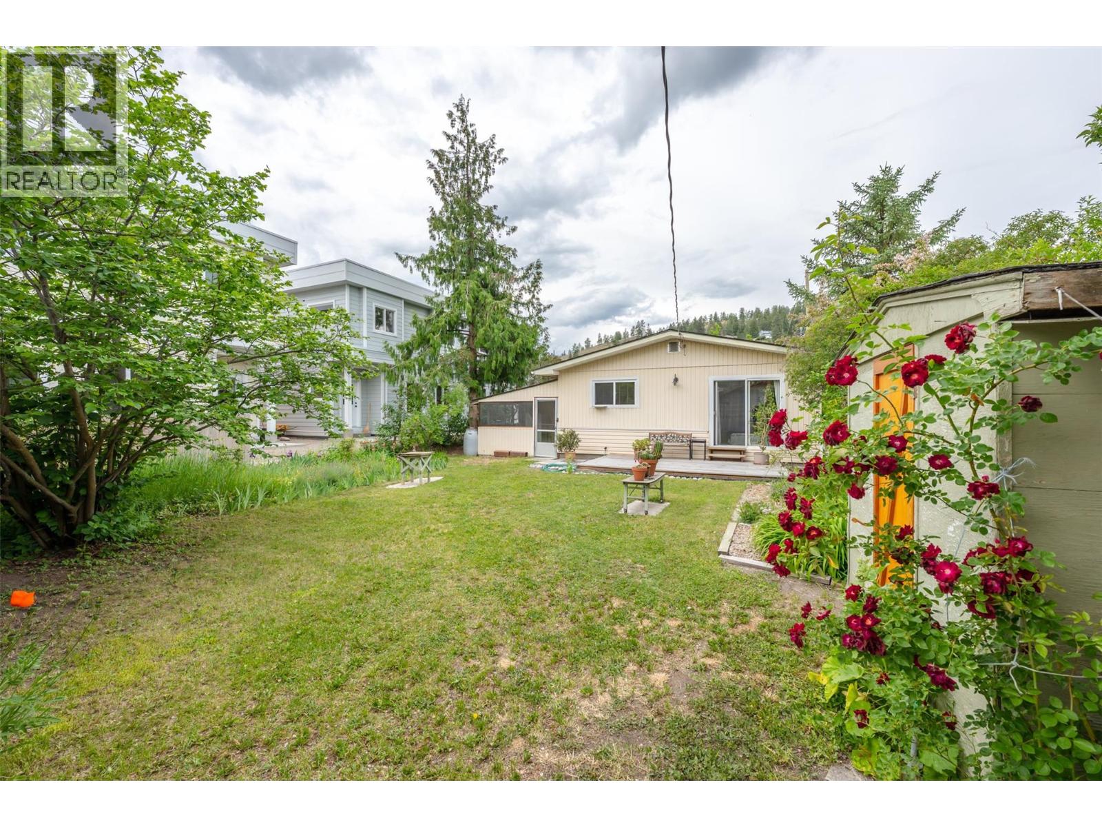 11819 Grant Avenue - 46
