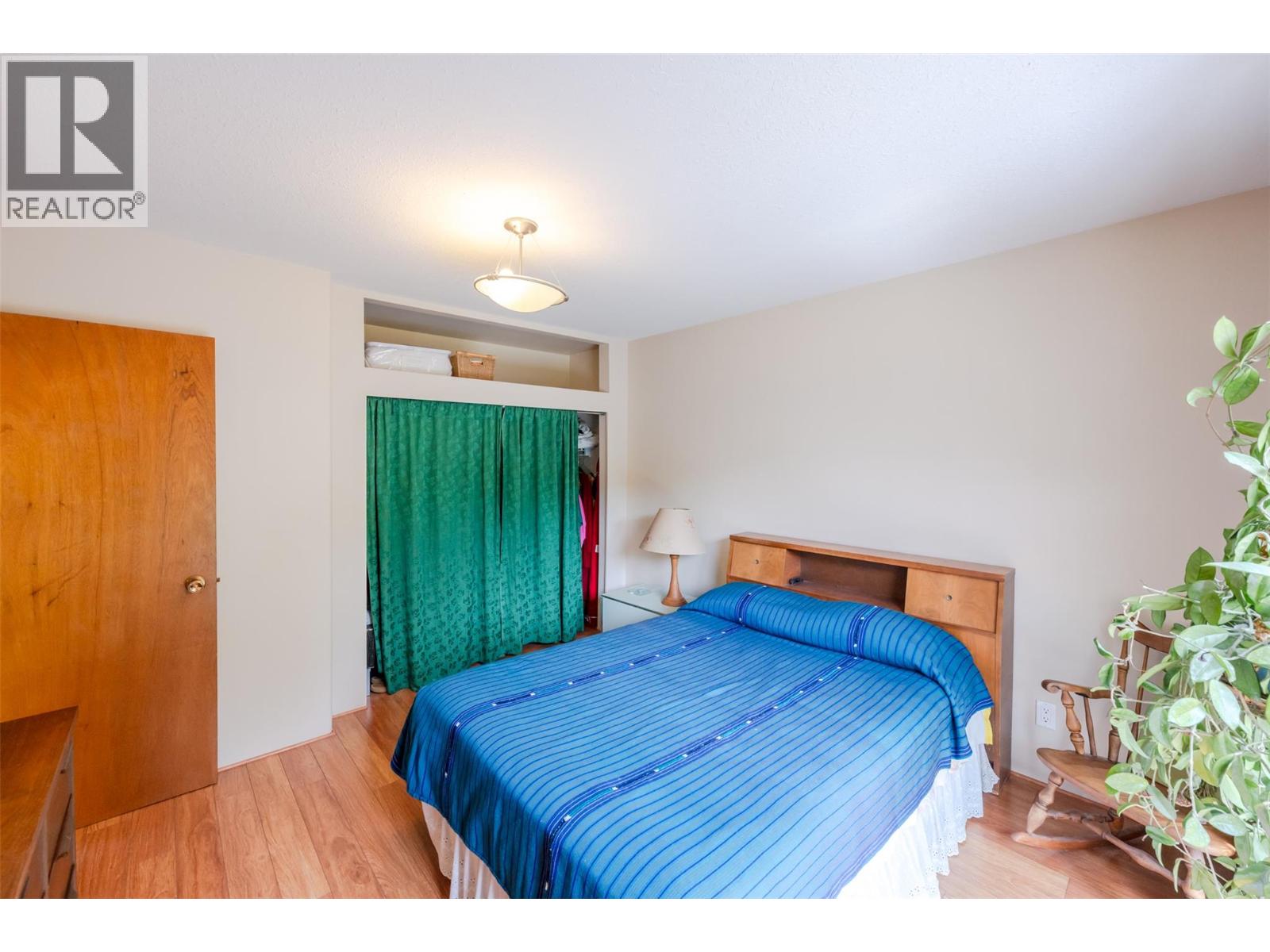 11819 Grant Avenue - 24