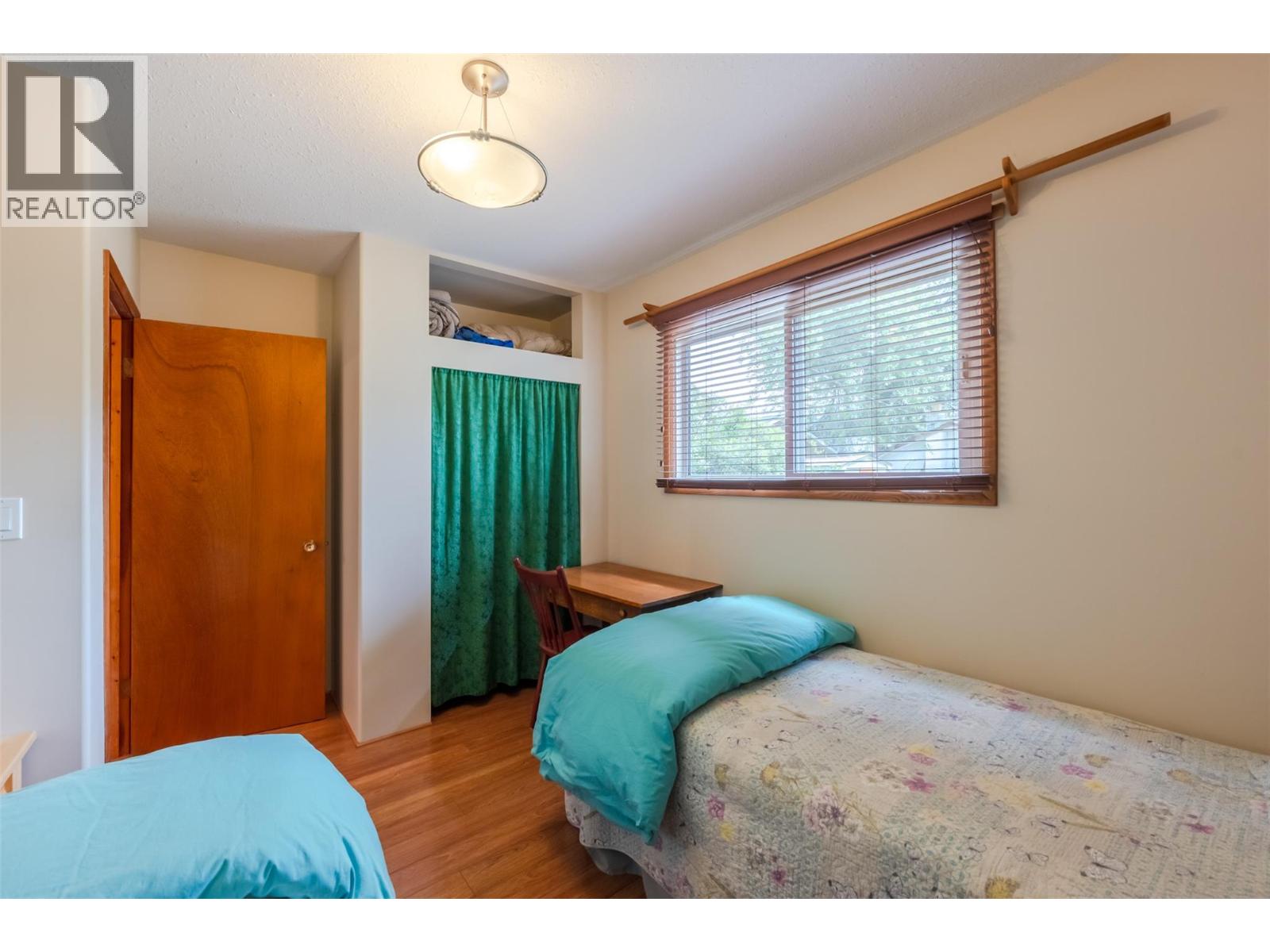 11819 Grant Avenue - 26