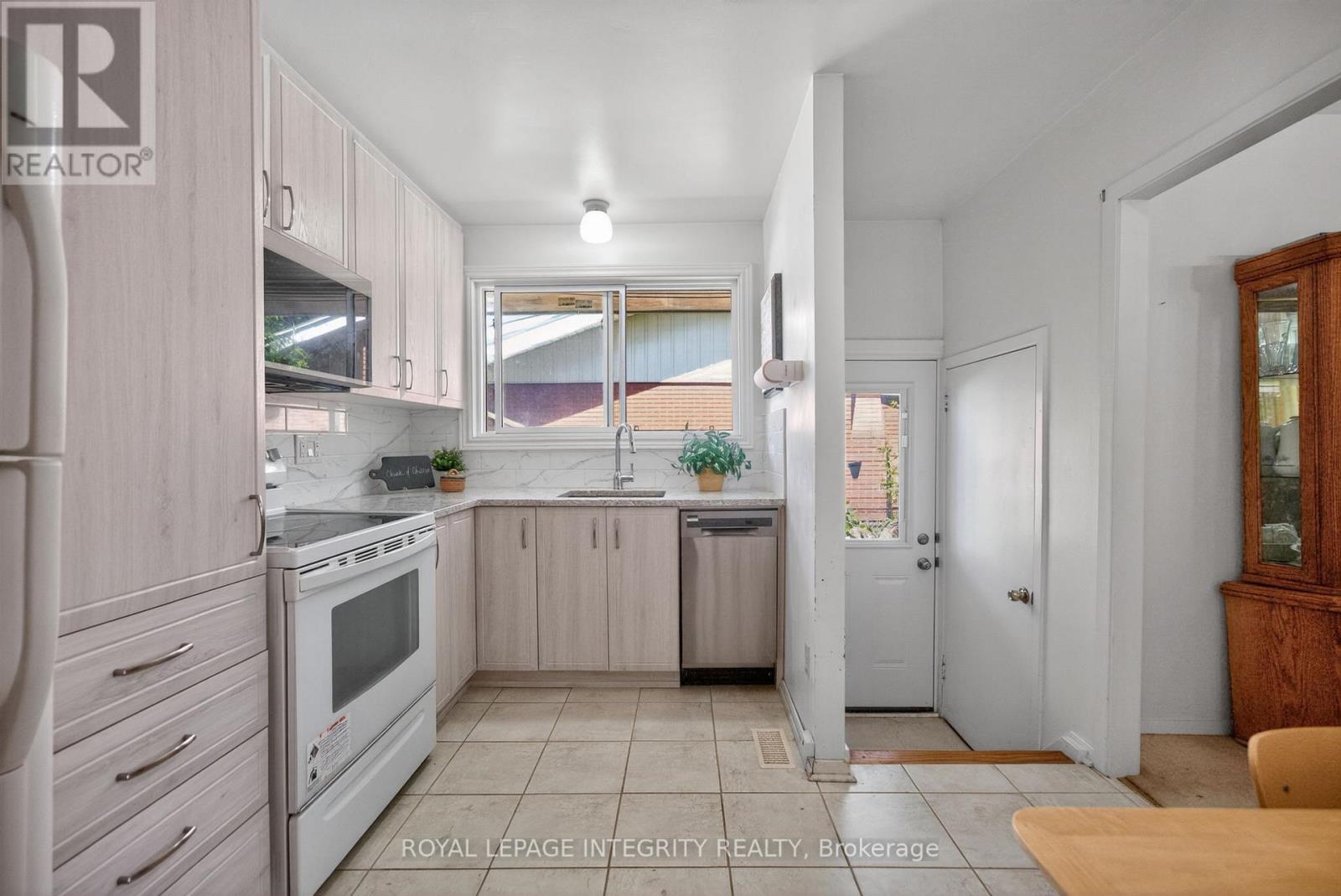 619 BLANCHARD CRESCENT - 10