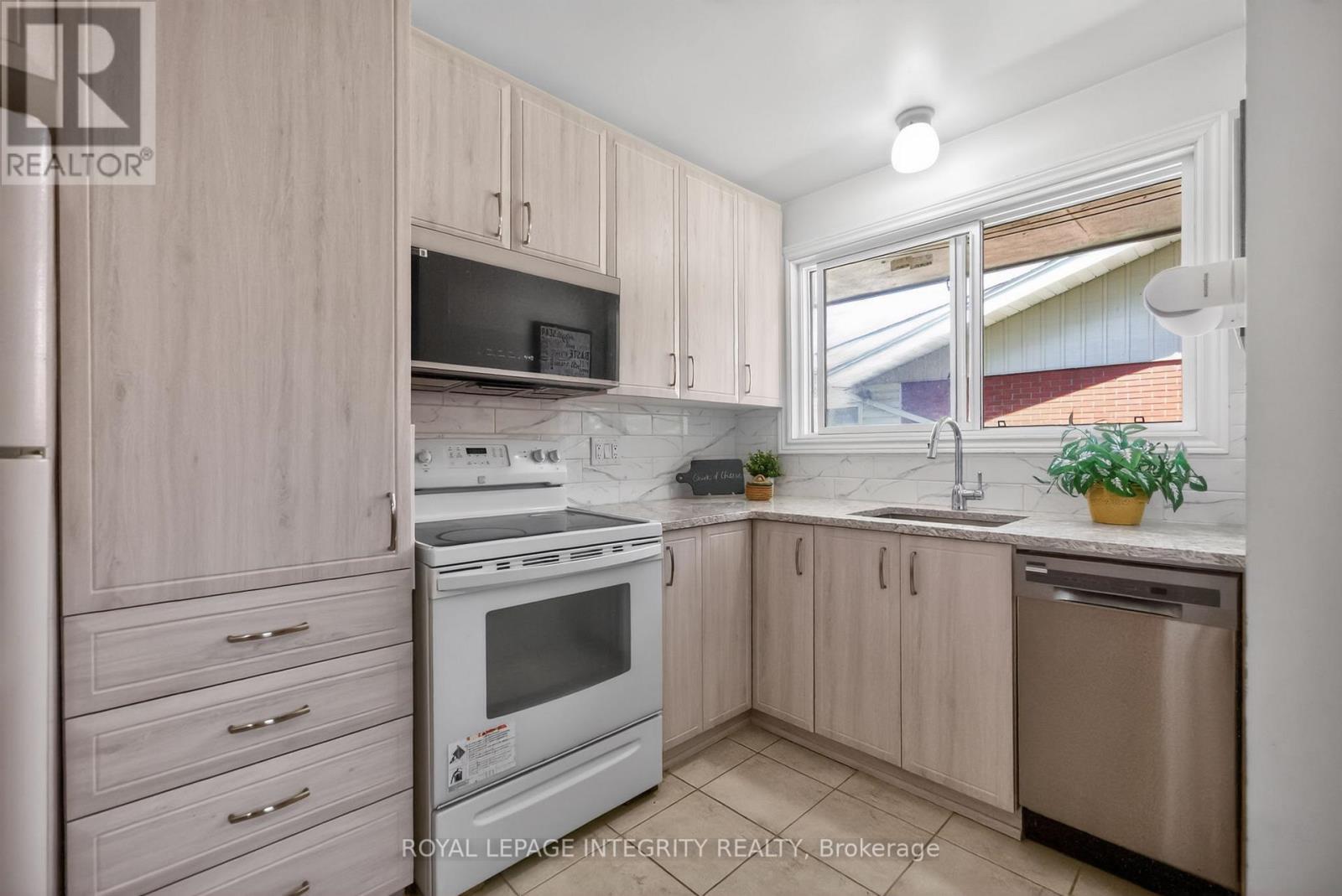 619 BLANCHARD CRESCENT - 12