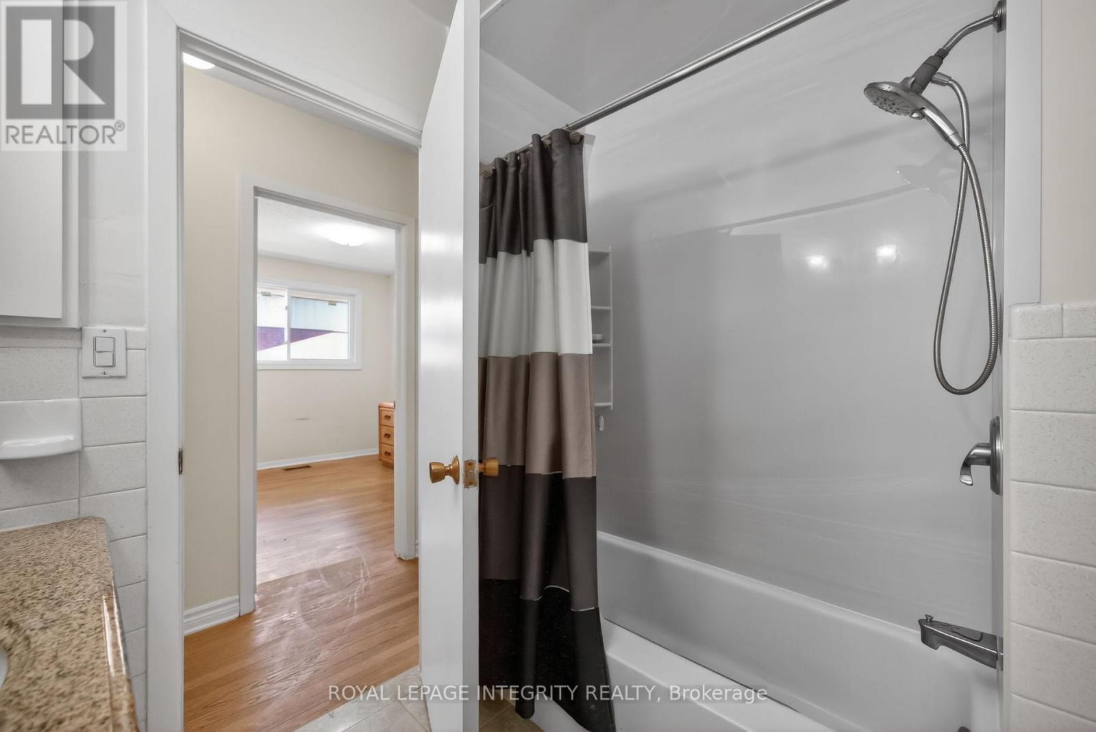 619 BLANCHARD CRESCENT - 27