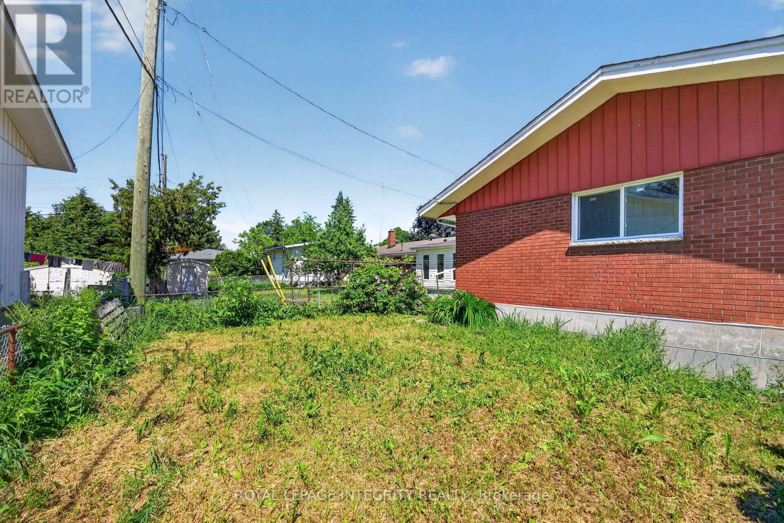 619 BLANCHARD CRESCENT - 35