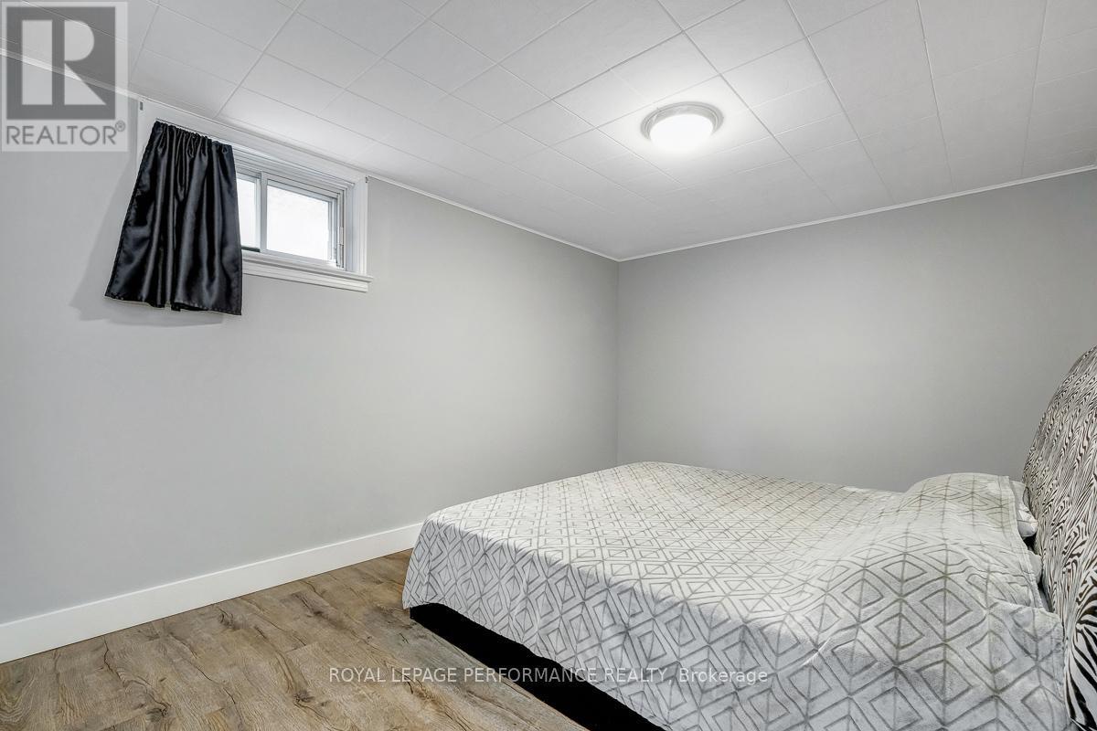 5 Bed, 2 Bath House for Sale in Ottawa – 102 DONALD STREET, Ottawa – MLS# X13433240 - Image 29