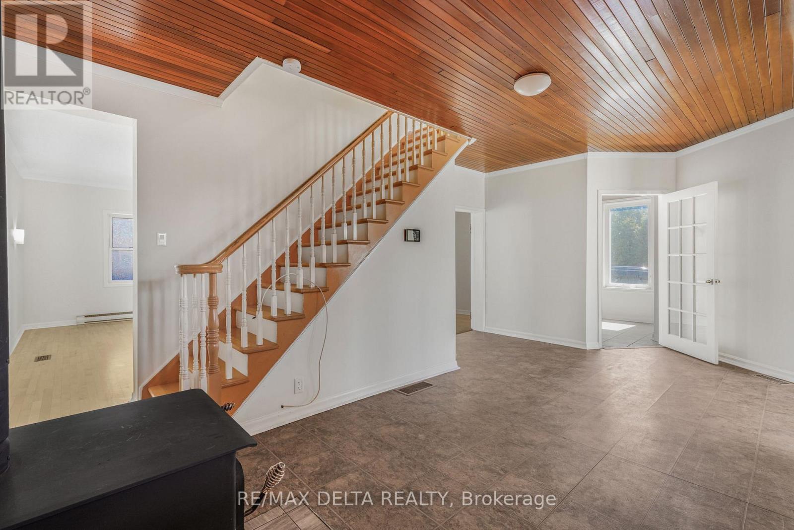 3668 CHAMPLAIN STREET - 16
