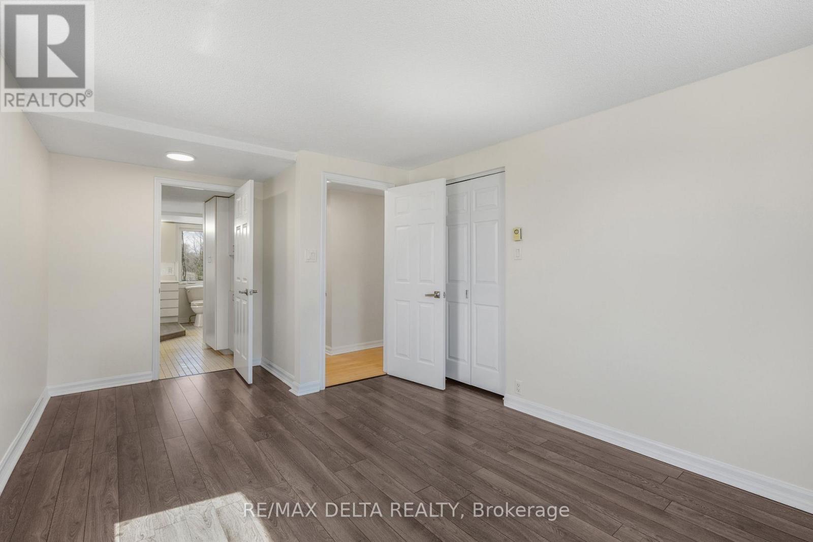 3668 CHAMPLAIN STREET - 24