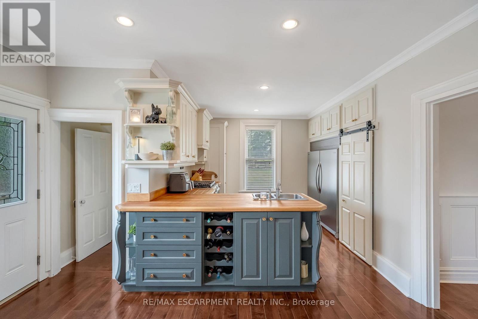 303 CANBOROUGH STREET - 8