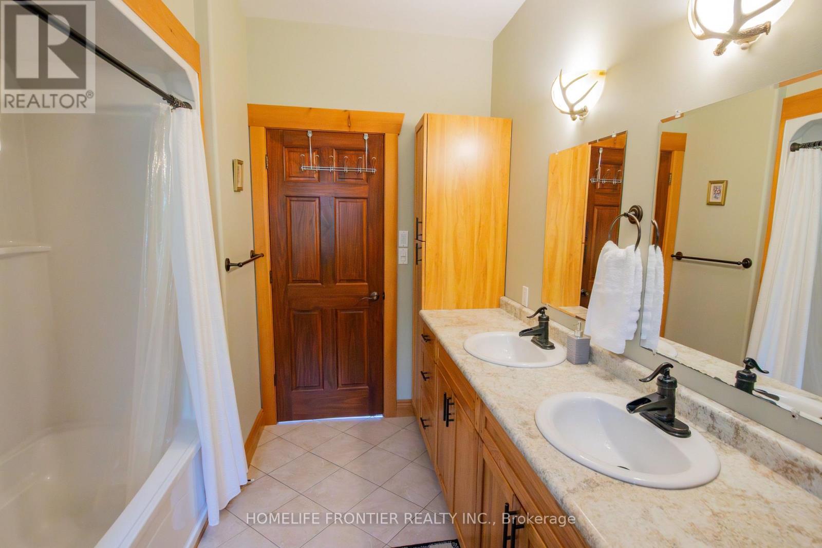 1019 SILK LANE - 12