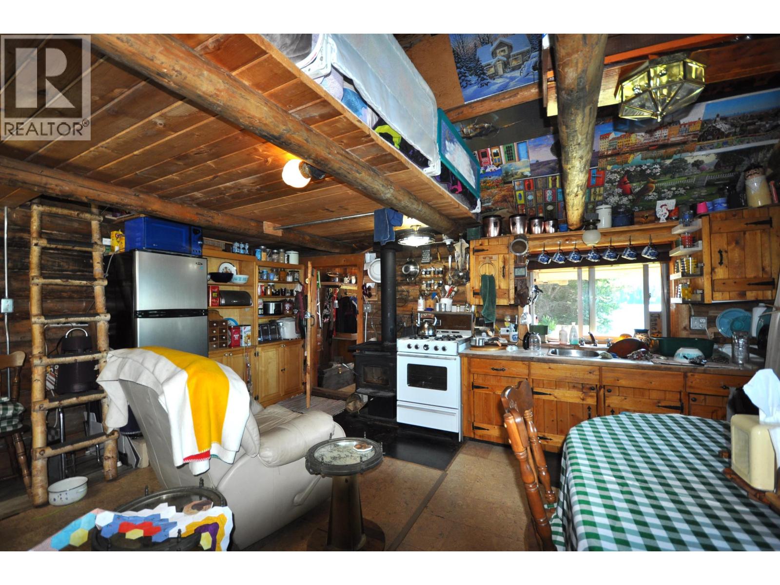 5276 CARIBOO LAKE ROAD - 14