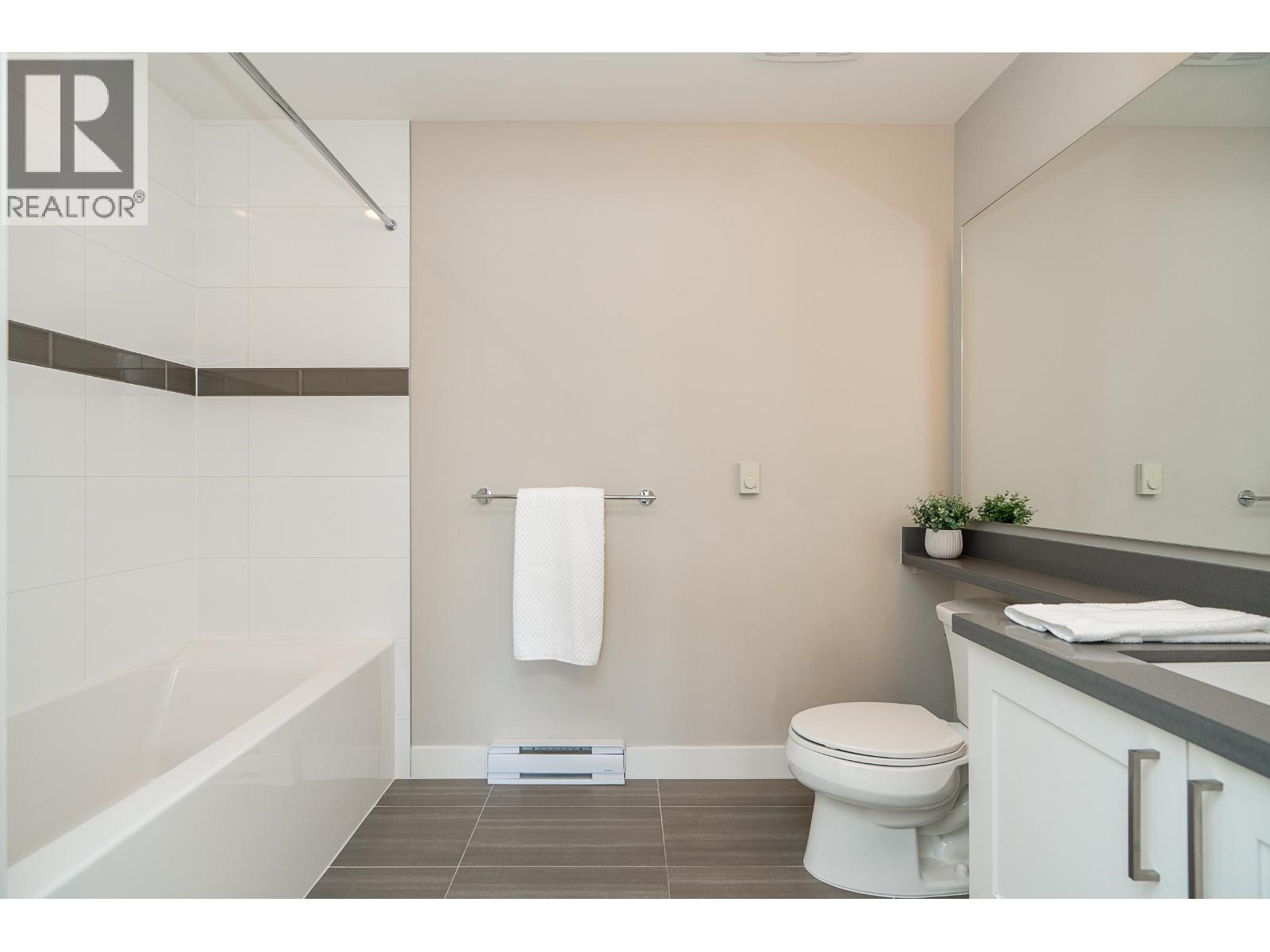 2410 963 CHARLAND AVENUE, Coquitlam