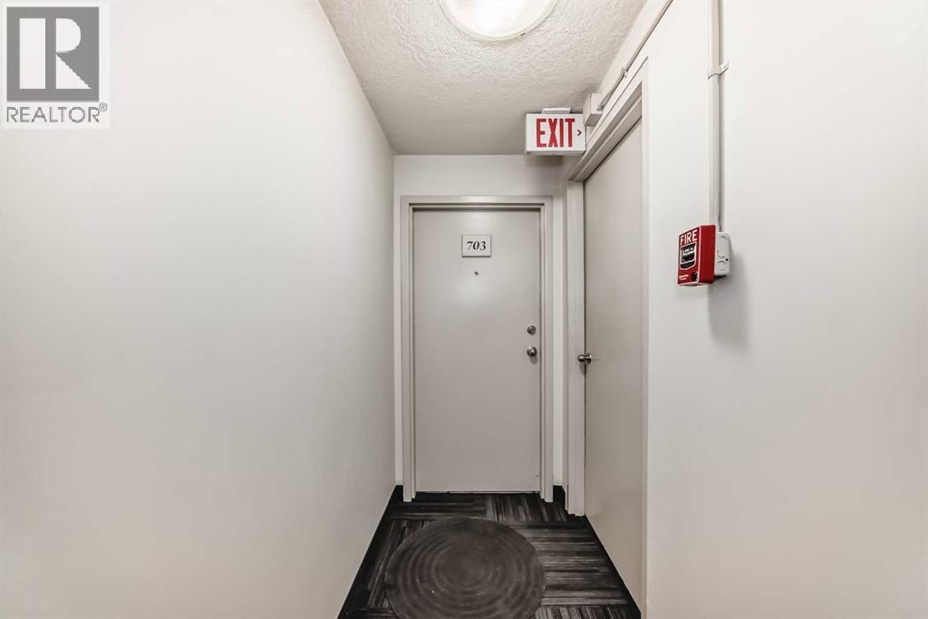 #703 626 15 Avenue SW - 30