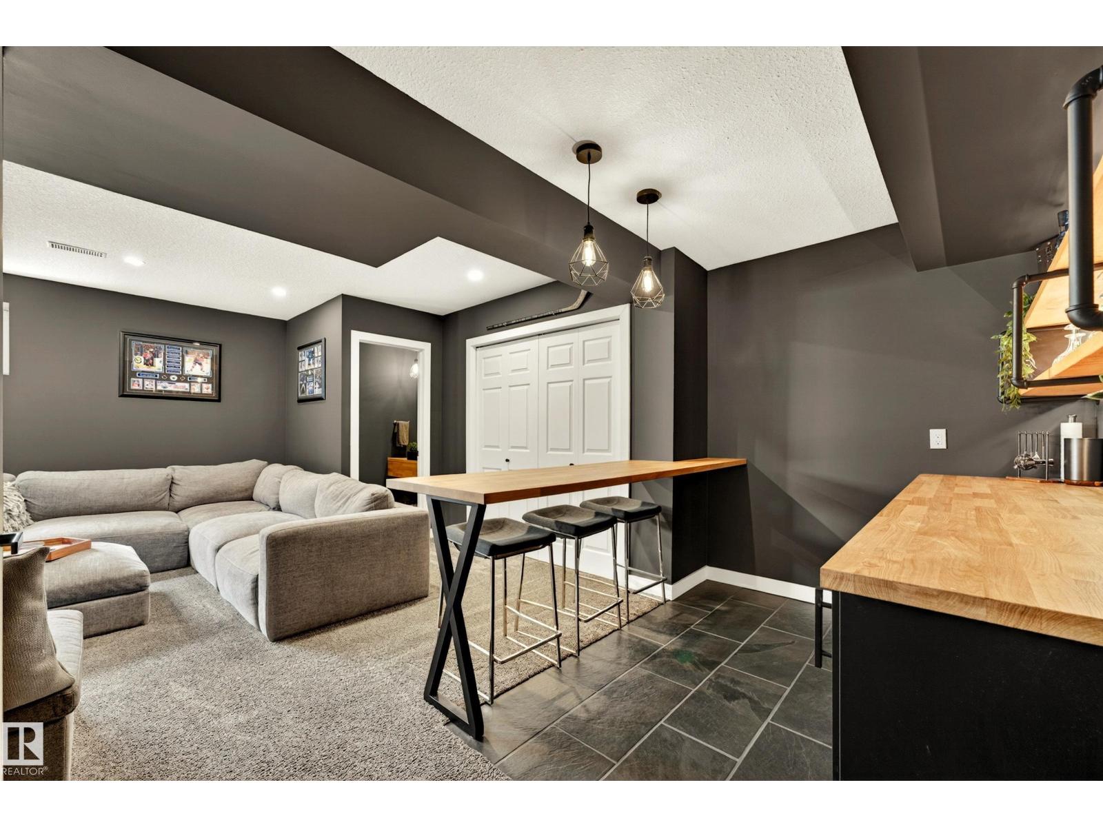 20507 128 AV NW — photo 40