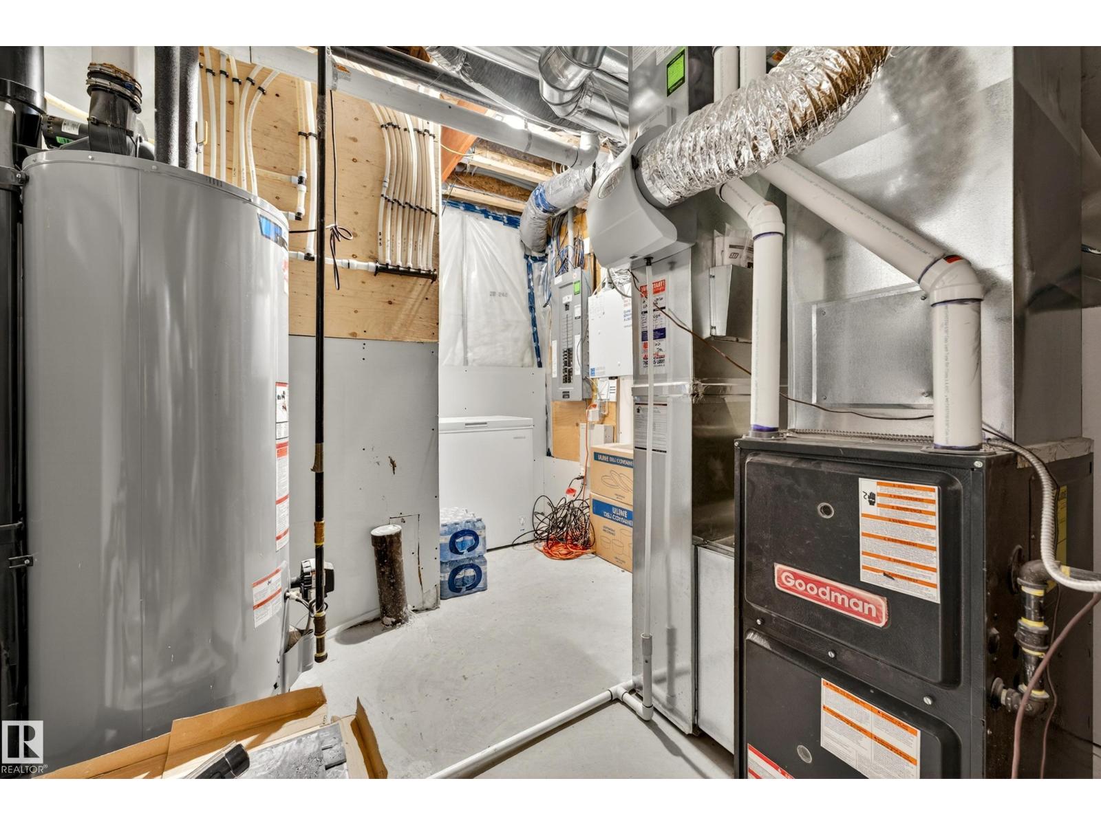 20507 128 AV NW — photo 47
