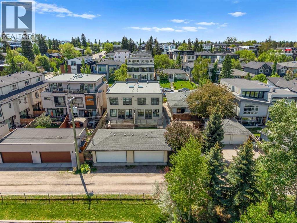 2412 28 Avenue SW - 50