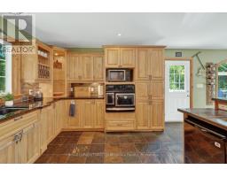 Bathroom - 206 Macbeth Island, Bracebridge, ON P1L1X1 Photo 12