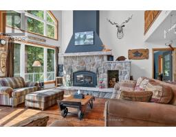 Living room - 206 Macbeth Island, Bracebridge, ON P1L1X1 Photo 7