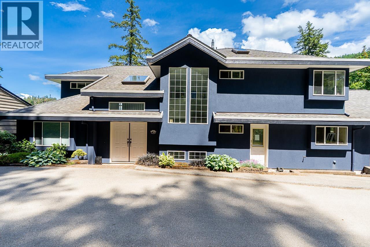 6330 CHATHAM STREET, West Vancouver