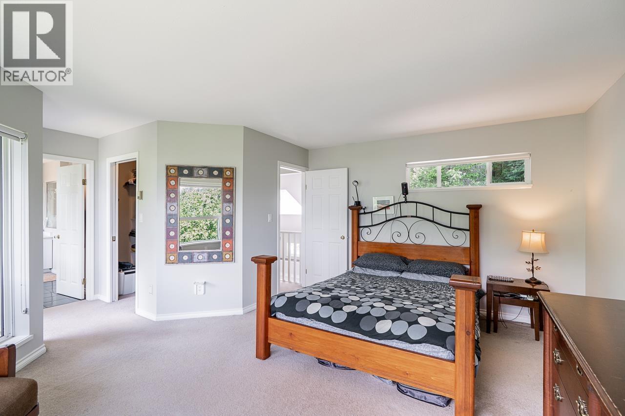 6330 CHATHAM STREET, West Vancouver