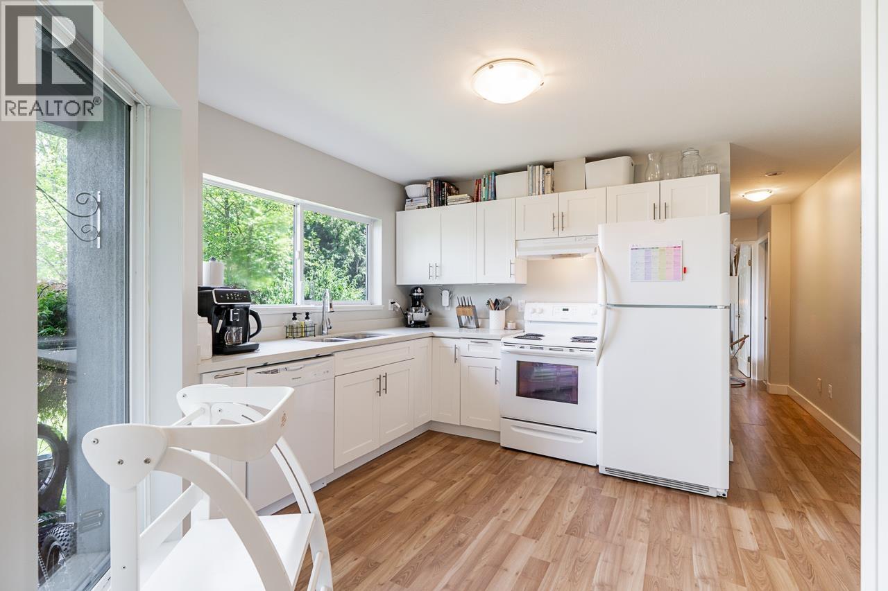 6330 CHATHAM STREET, West Vancouver