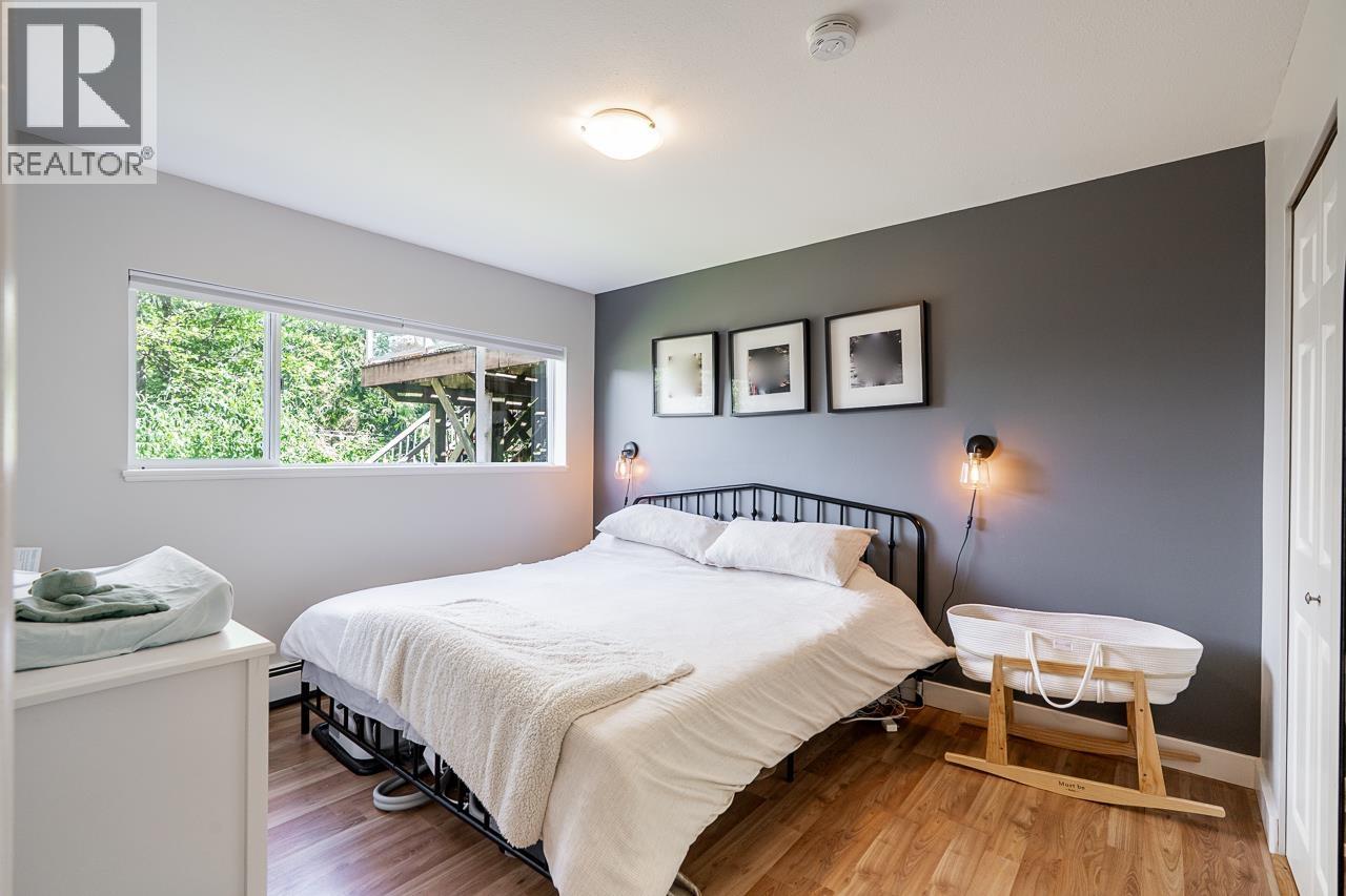 6330 CHATHAM STREET, West Vancouver