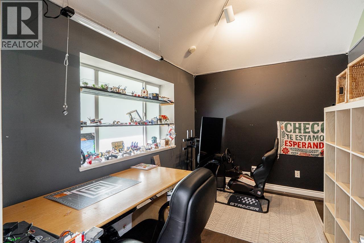 6330 CHATHAM STREET, West Vancouver