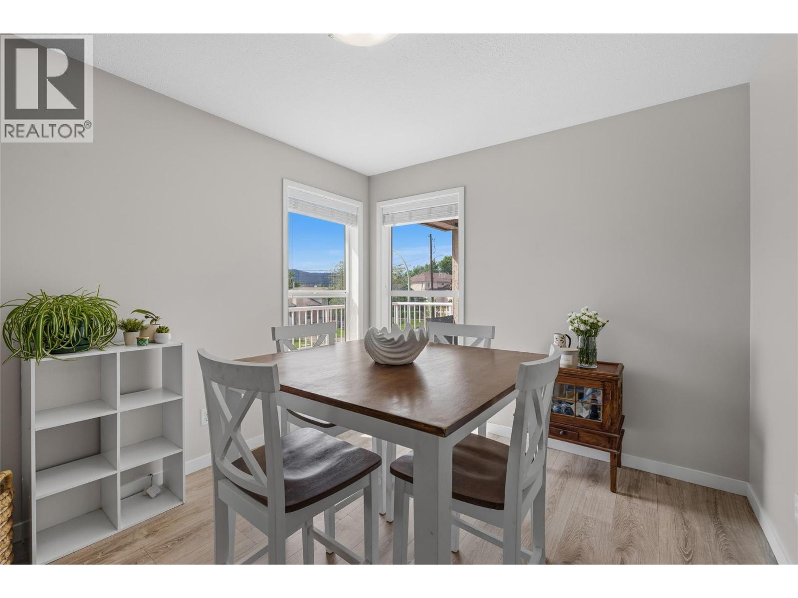 935 Maygard Road - 21