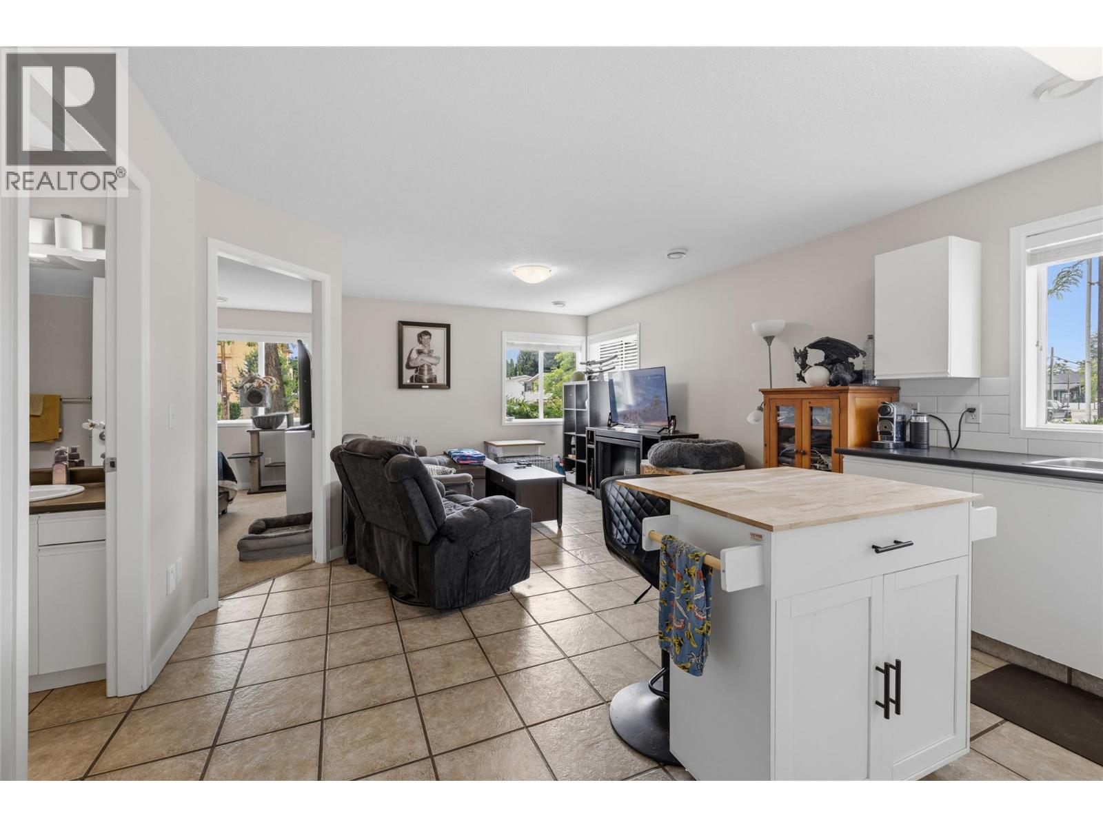 935 Maygard Road - 37