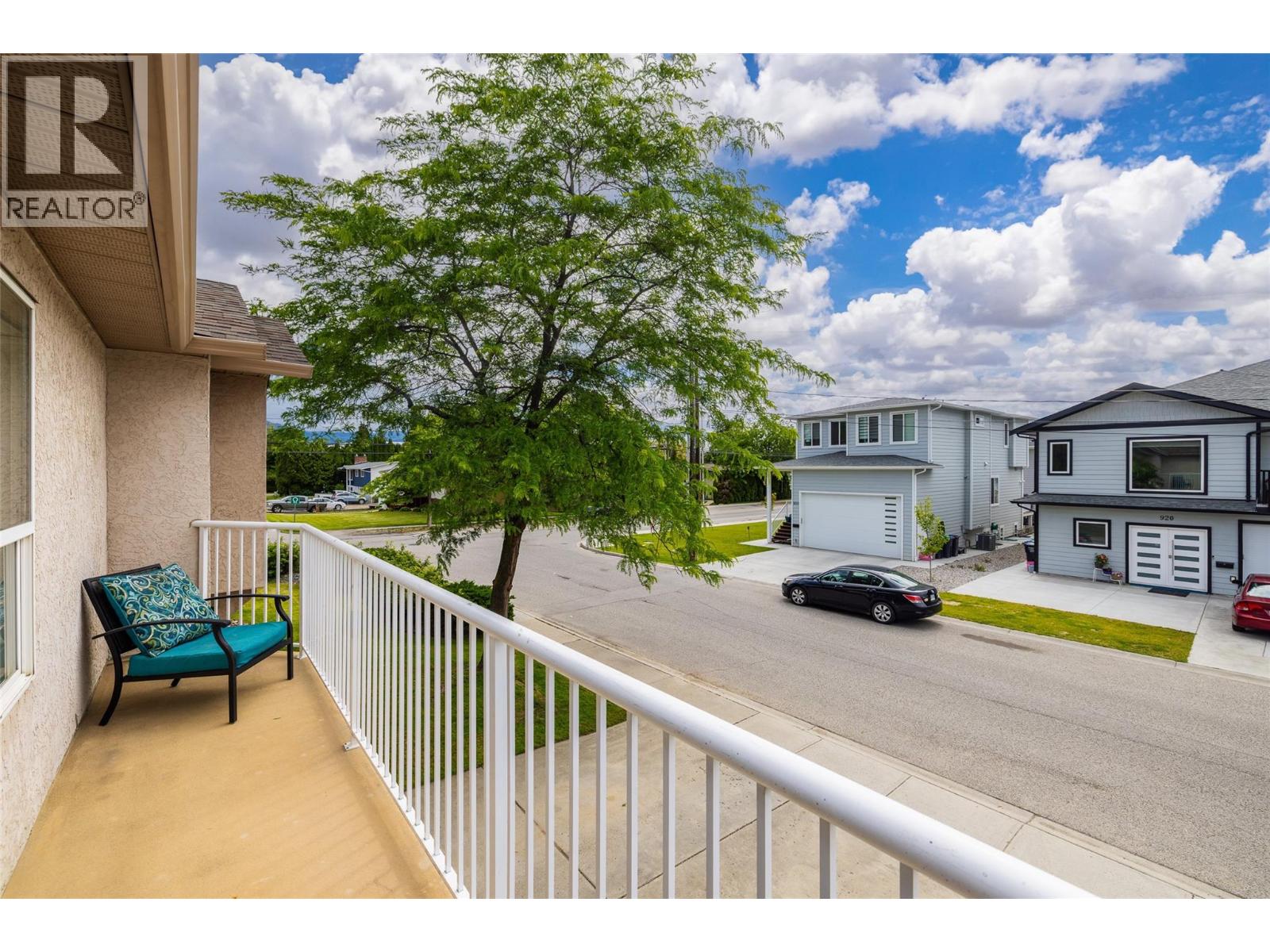 935 Maygard Road - 17