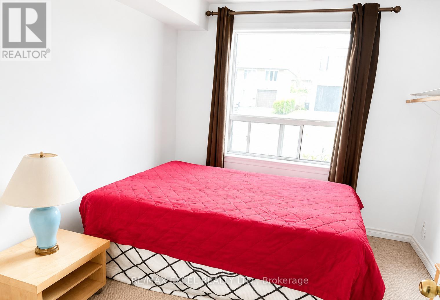 Listing photo of 114 CONNAUGHT AVENUE