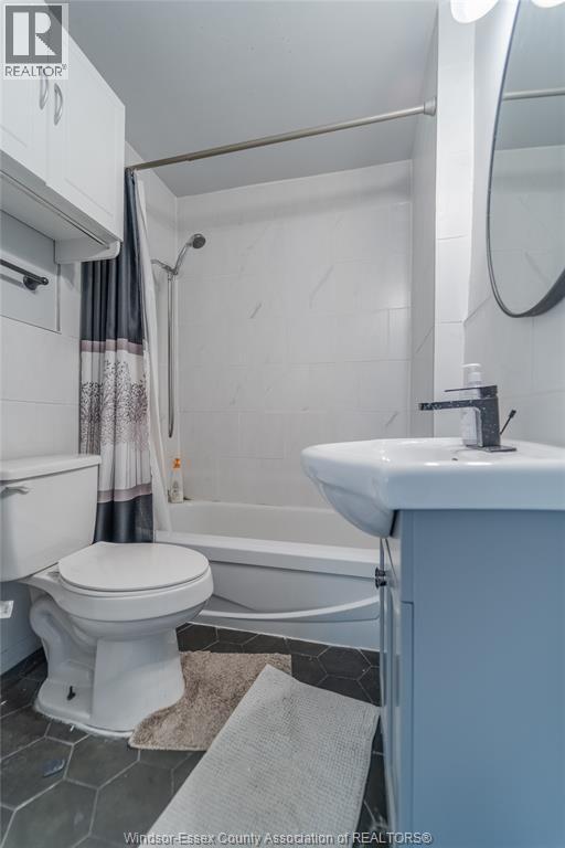 2647 George - 11
